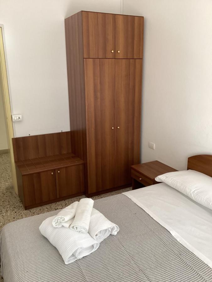 Hotel Villa Alexandra Bellaria-Igea Marina Exterior foto